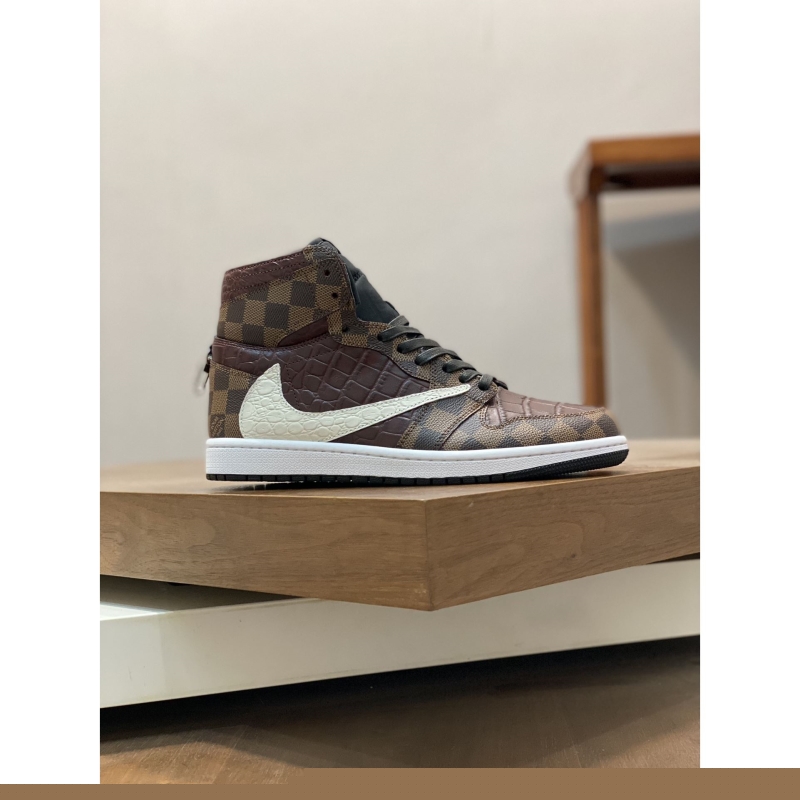 l**is V*t*n sneakers